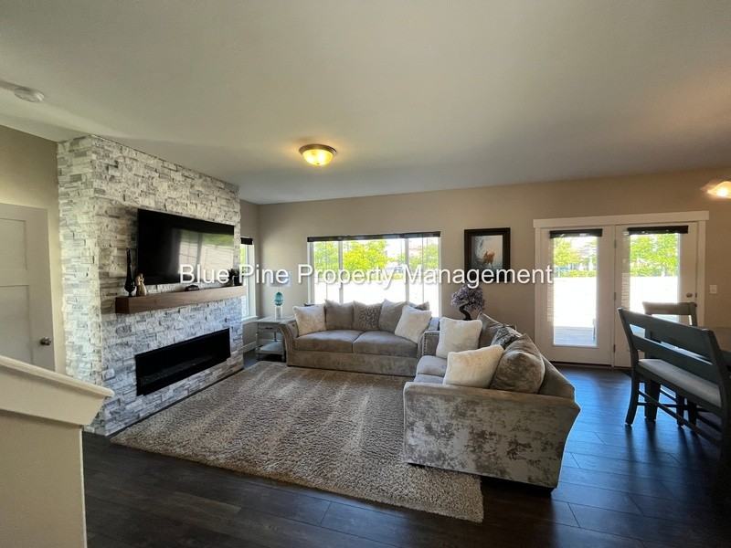 1188 Saddleback Ridge Ct - Photo 4 of 32