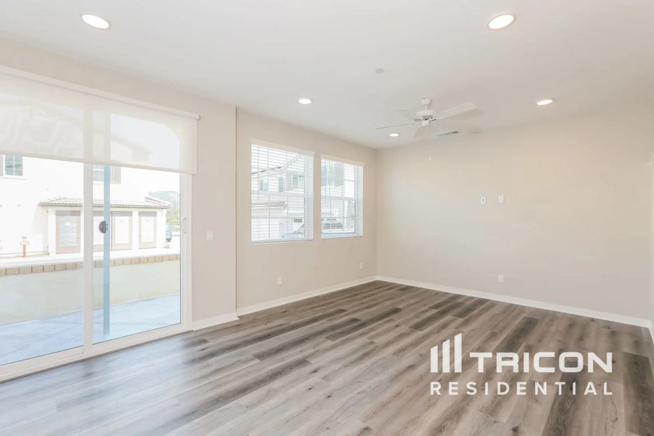 36408 Casita Court Wildomar CA - Photo 2 of 22