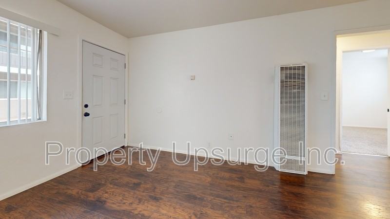 1558 Bridge St #2 - Photo 5 of 16