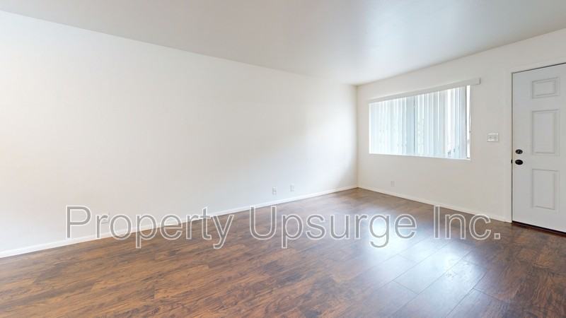 1558 Bridge St #2 - Photo 6 of 16