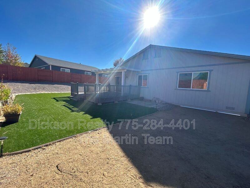 17471 Desert Lake Dr - Photo 2 of 20