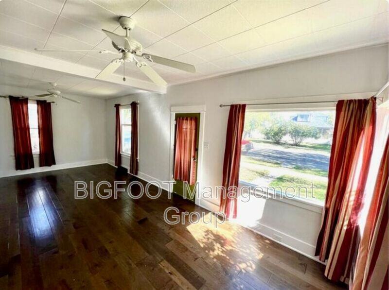 316 3rd Ave E - Photo 2 of 13