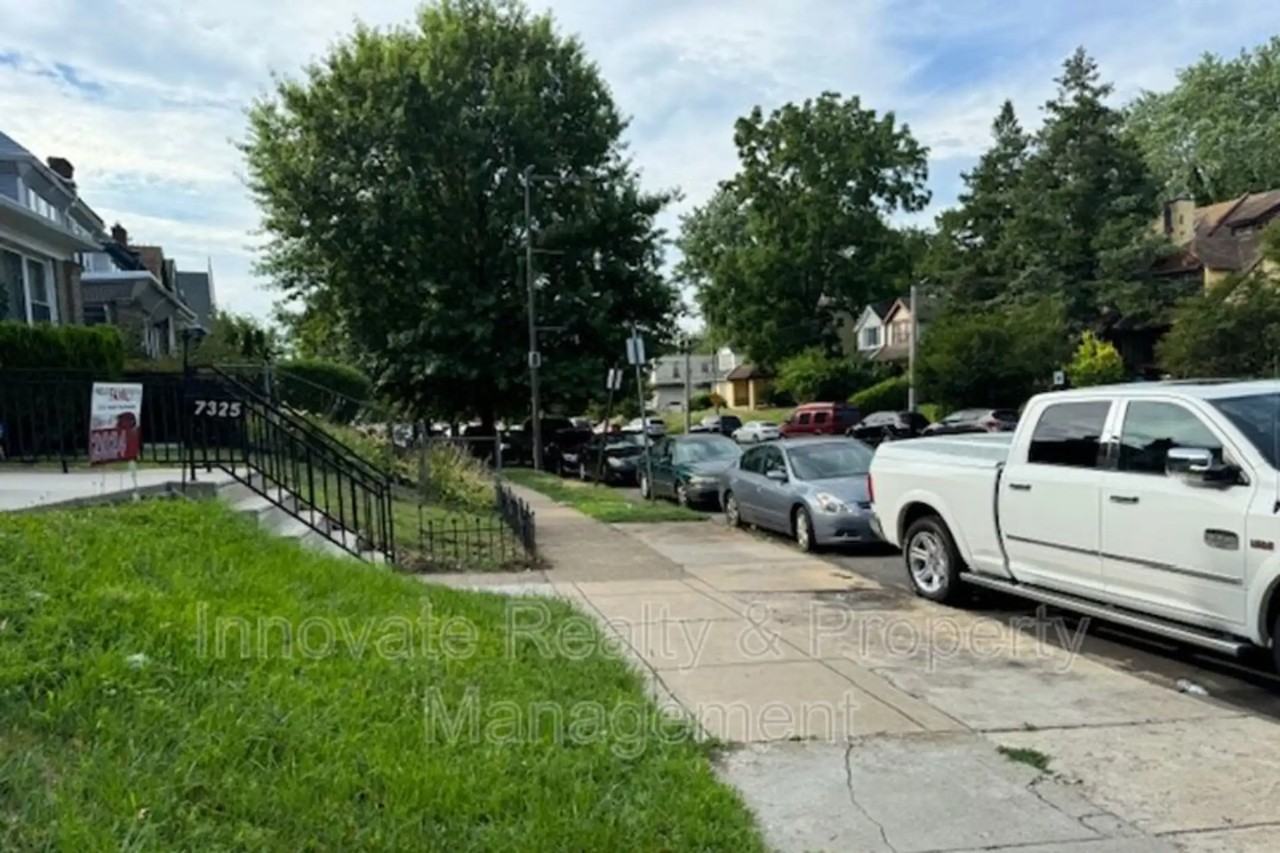 7327 Ogontz Ave - Photo 3 of 31