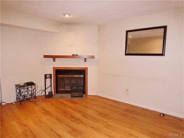 1920 Whispering Hills - Photo 3 of 9