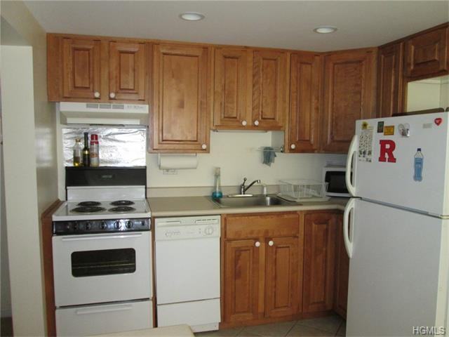 30 Greenwood Ln - Photo 2 of 3