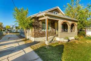 featured image of 250 Franklin St