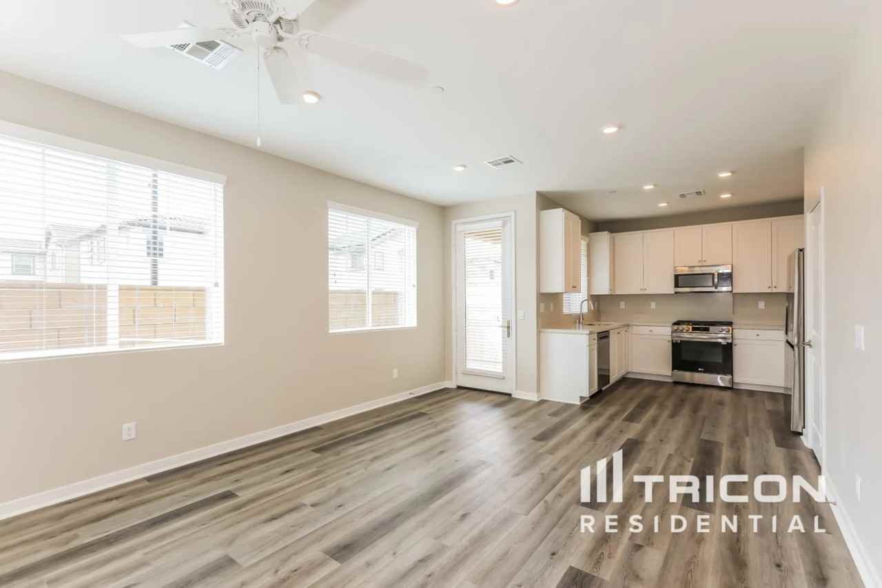 31555 Willowwood Way Menifee CA - Photo 3 of 26