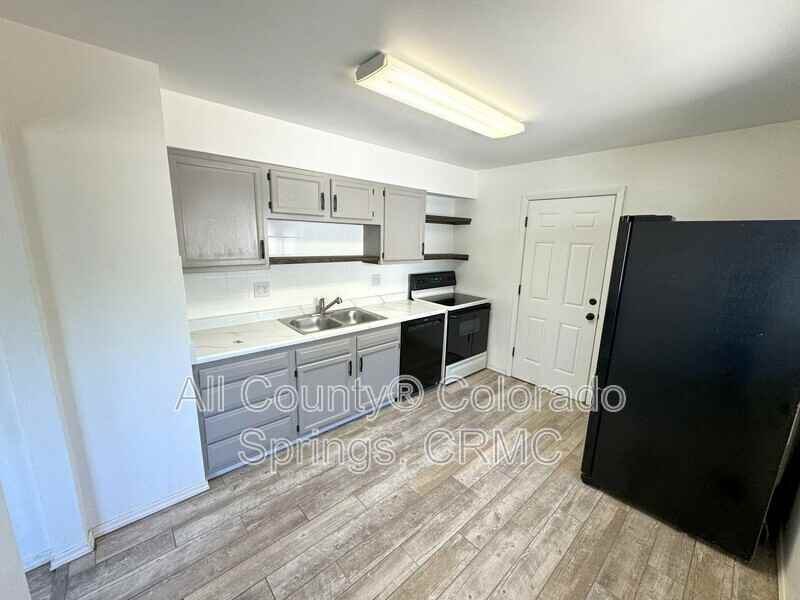 1338 Westend Ave - Photo 5 of 19