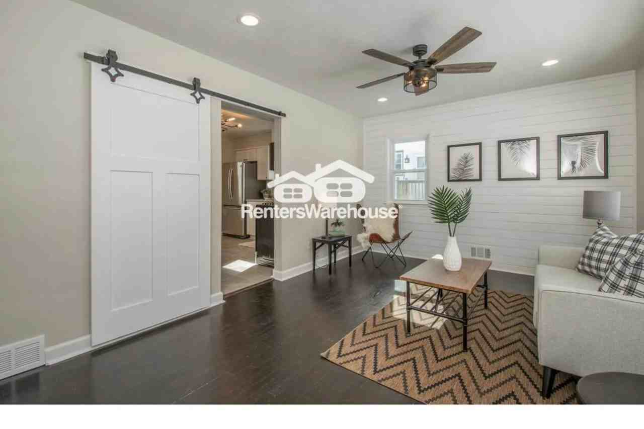 3931 43rd St - Photo 3 of 15