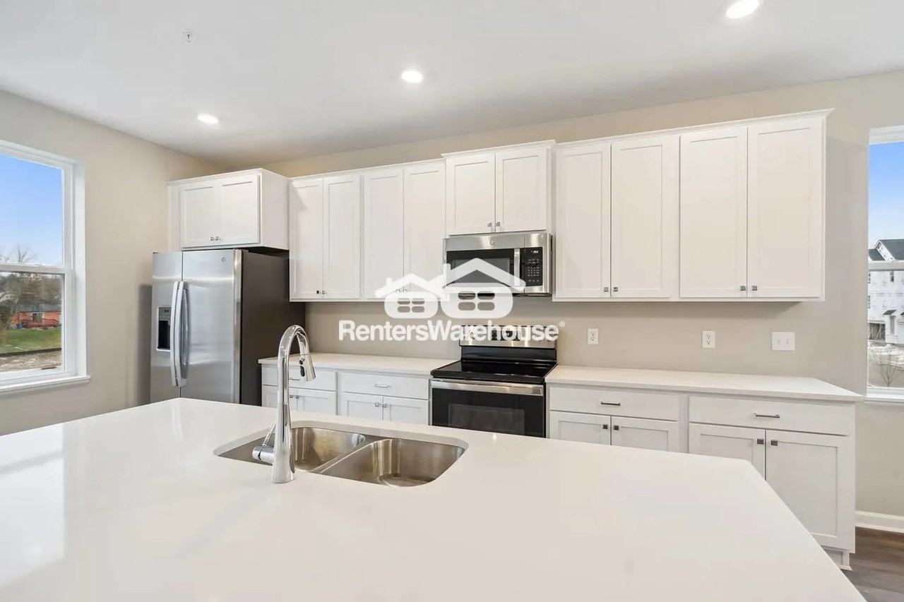 7680 Cruise Way - Photo 2 of 16