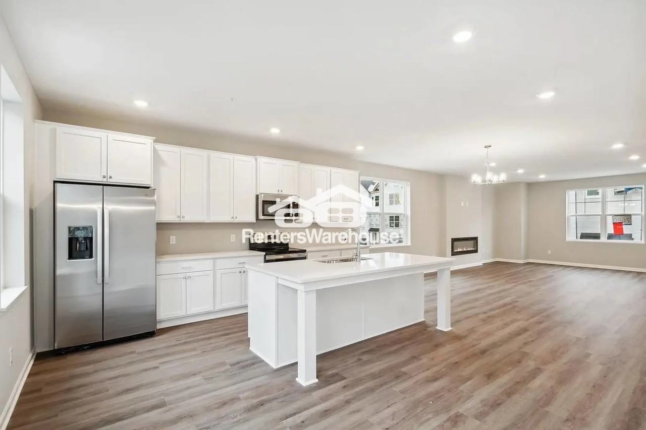 7680 Cruise Way - Photo 3 of 16