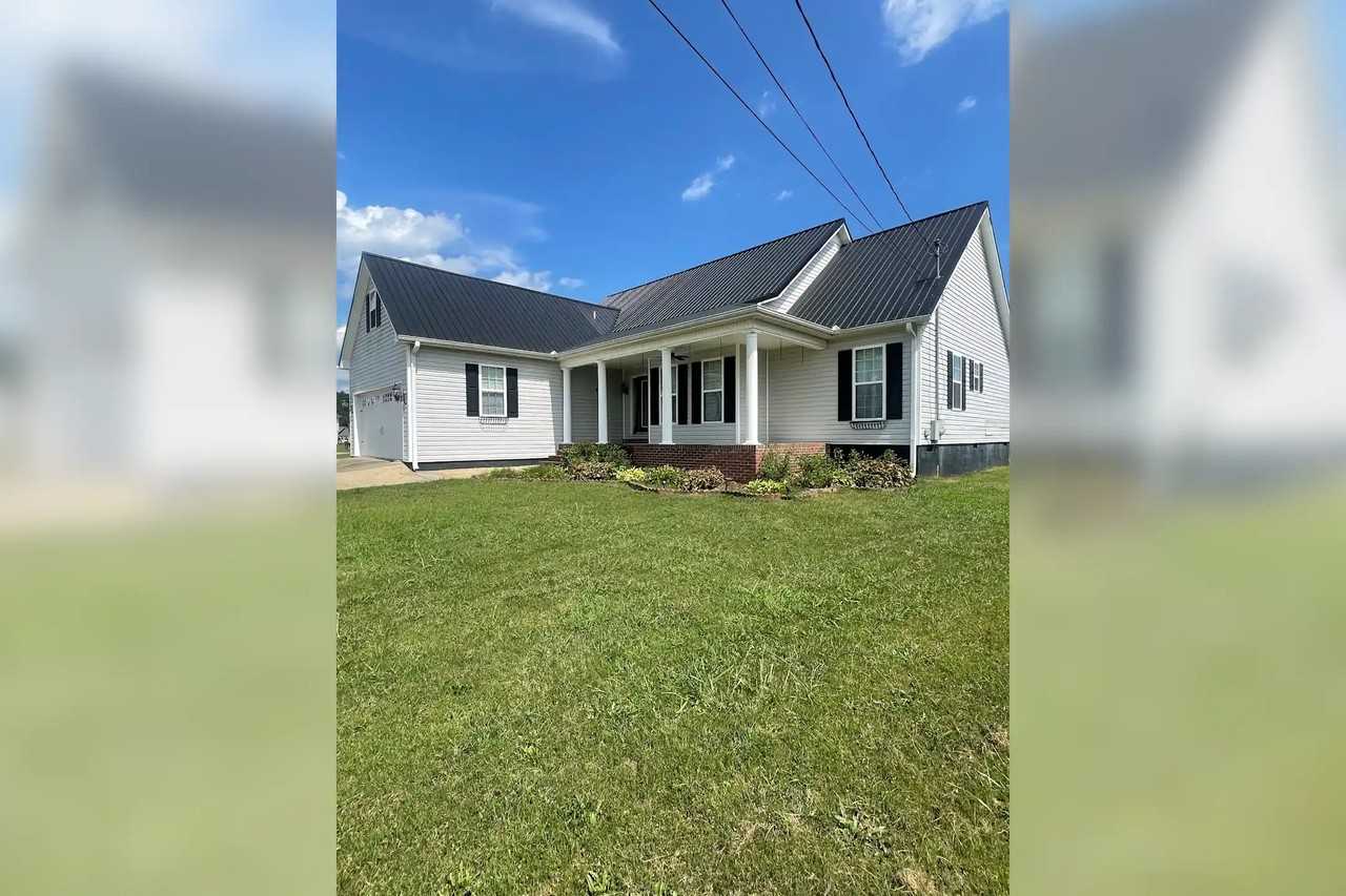 199 Hawk Pass - Photo 3 of 6