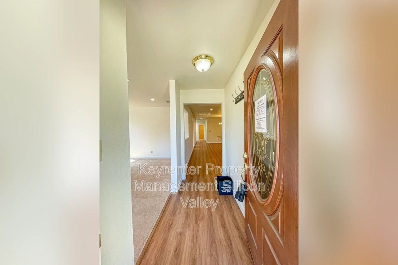 2329 Dorval Dr - Photo 3 of 32