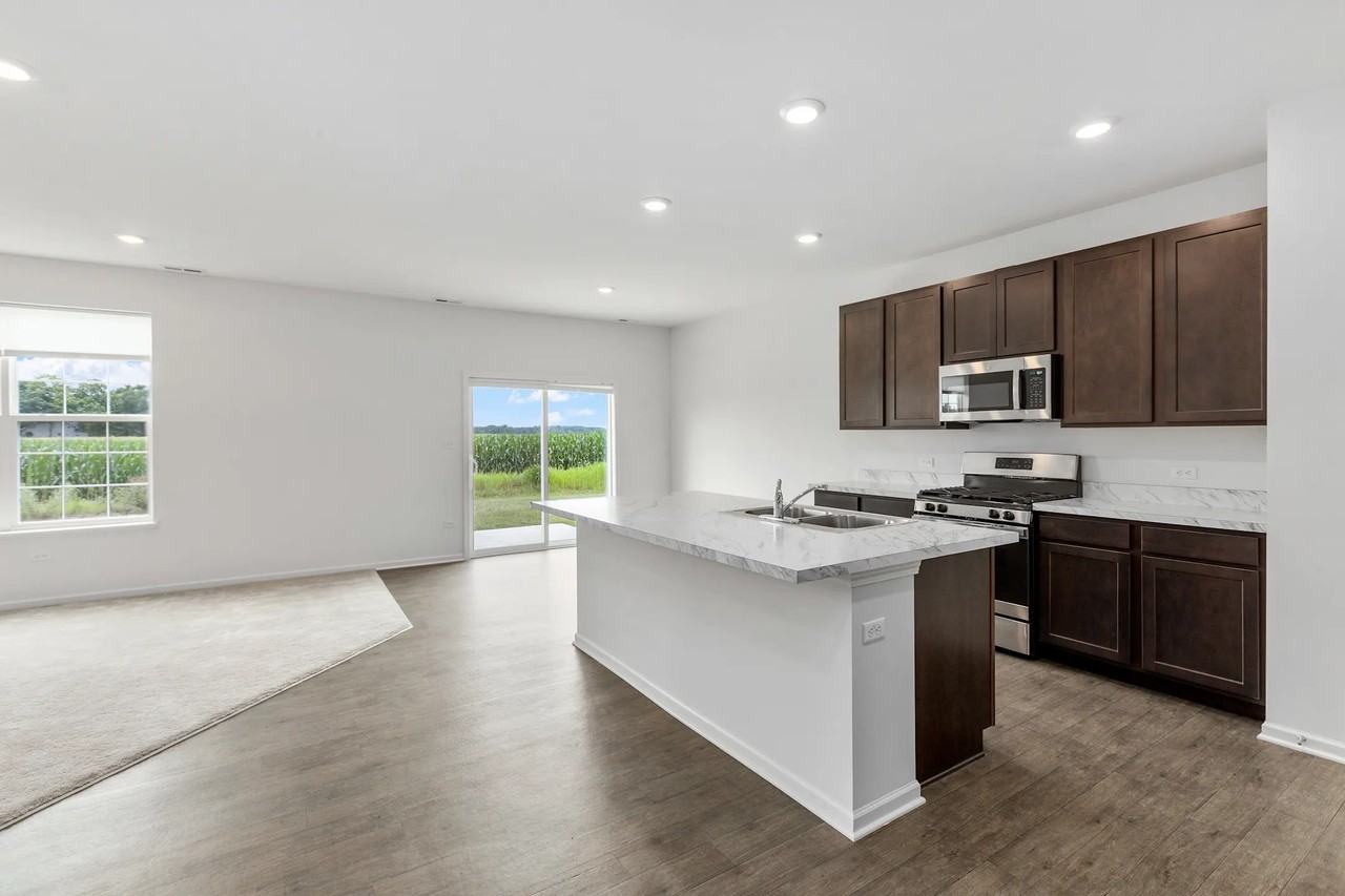 11652 Thomas St - Photo 2 of 11