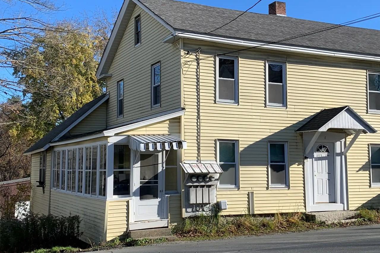 25 Main St Apt 1 - Photo 2 of 17