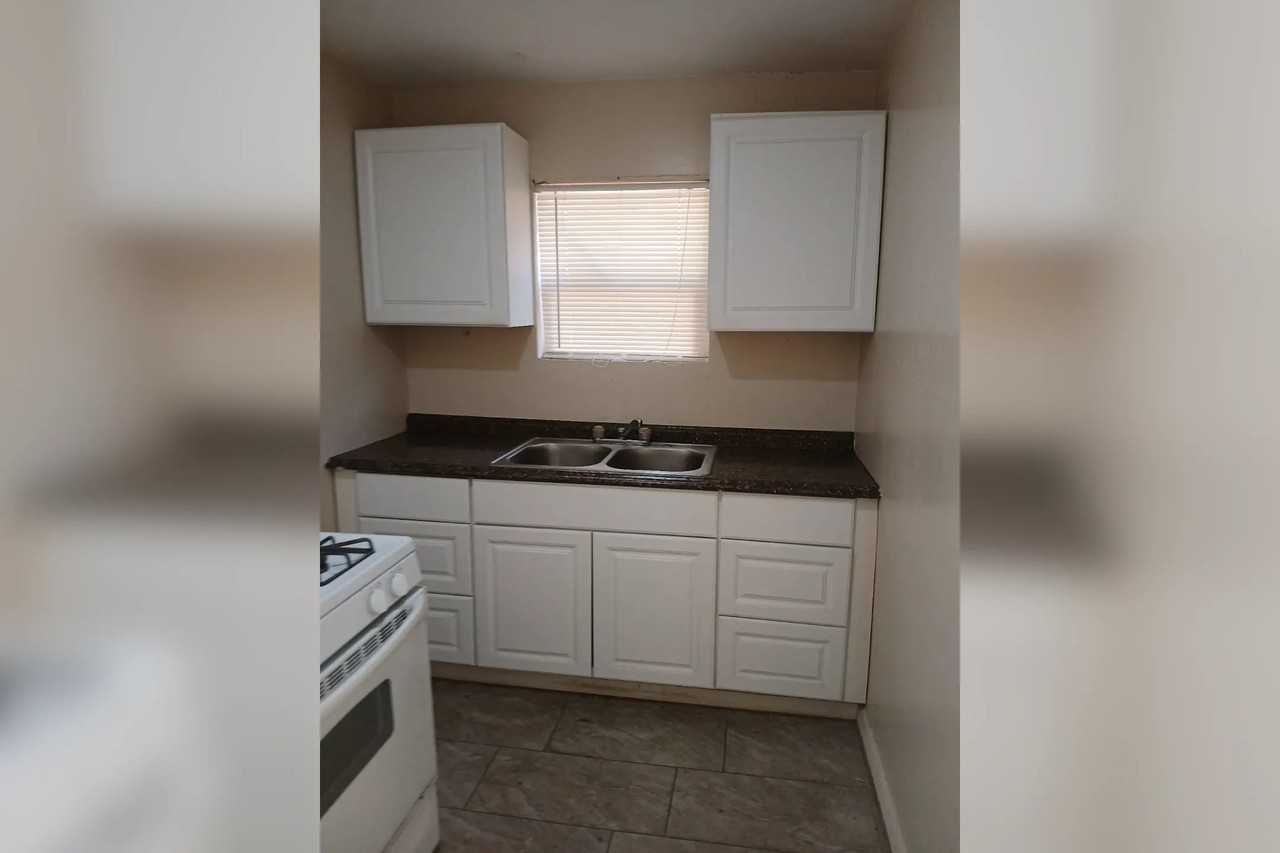 2301 N King St Unit 2303 - Photo 2 of 2