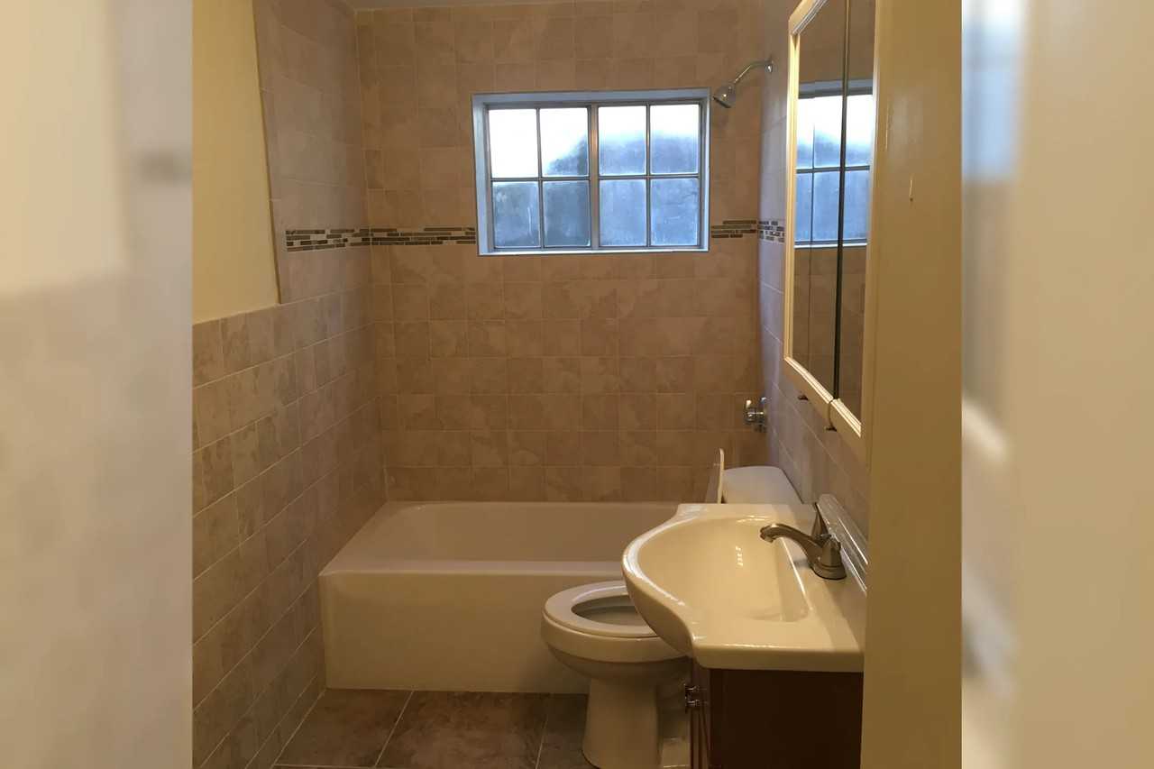 103 Bowers St Apt 5 - Photo 3 of 6