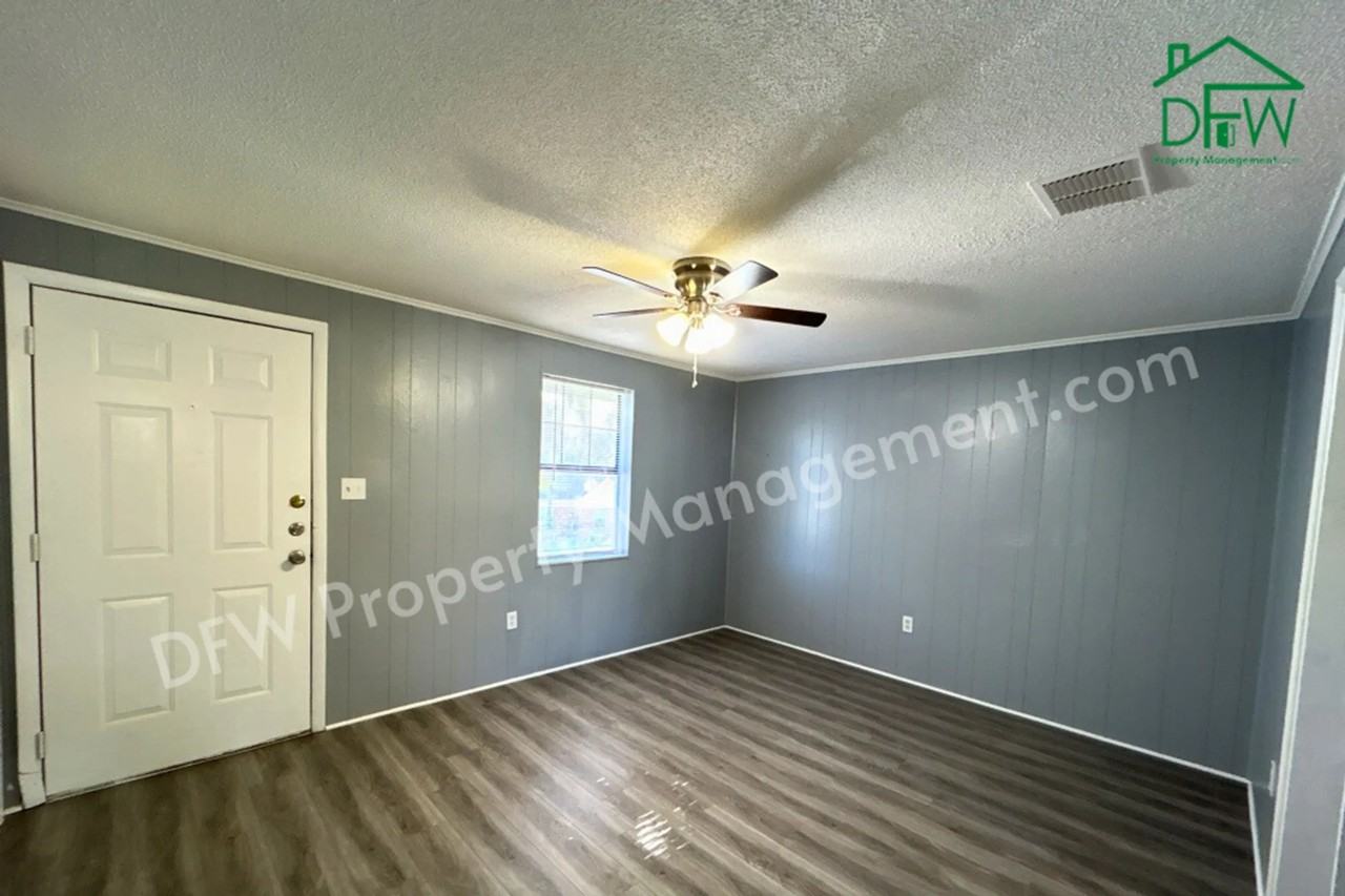 1615 Voirin Rd - Photo 2 of 30