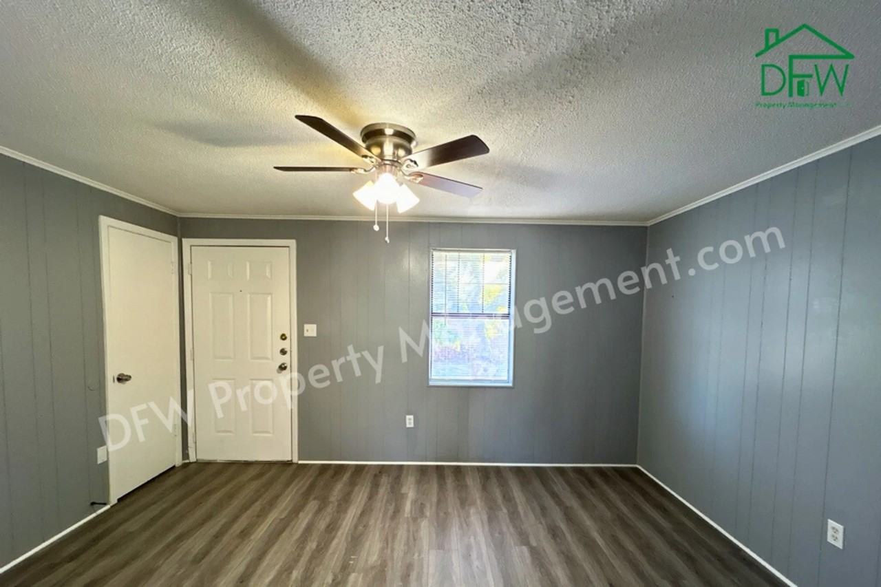 1615 Voirin Rd - Photo 3 of 30