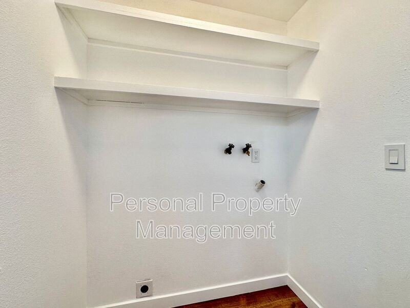 4325 E 17th St #10 - Photo 6 of 7