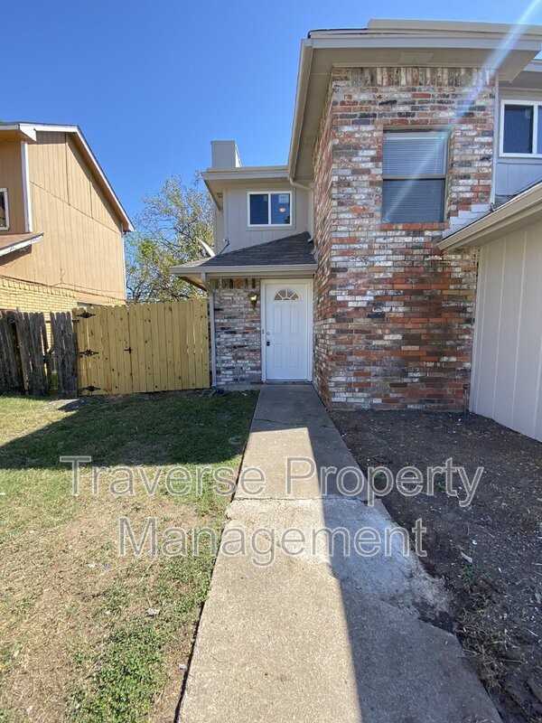 2618 Isbella Dr - Photo 2 of 25