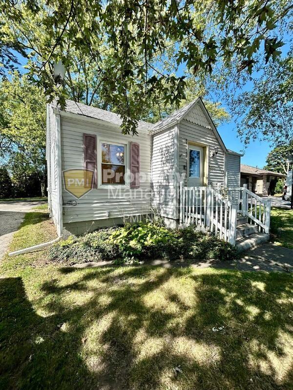 9344 Keilman St - Photo 3 of 35