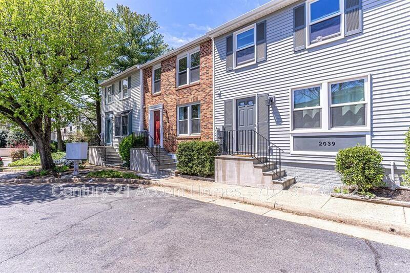 2041 N Glebe Rd - Photo 2 of 50