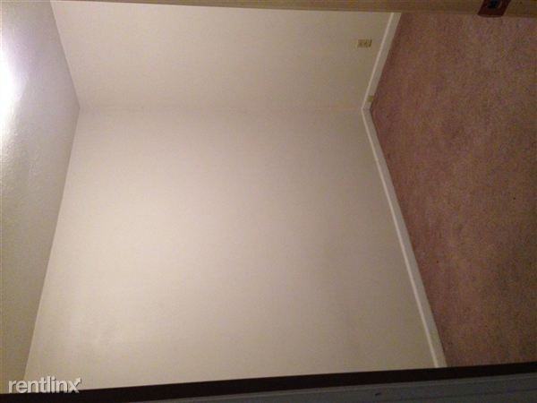 805 7th St - Photo 2 of 8