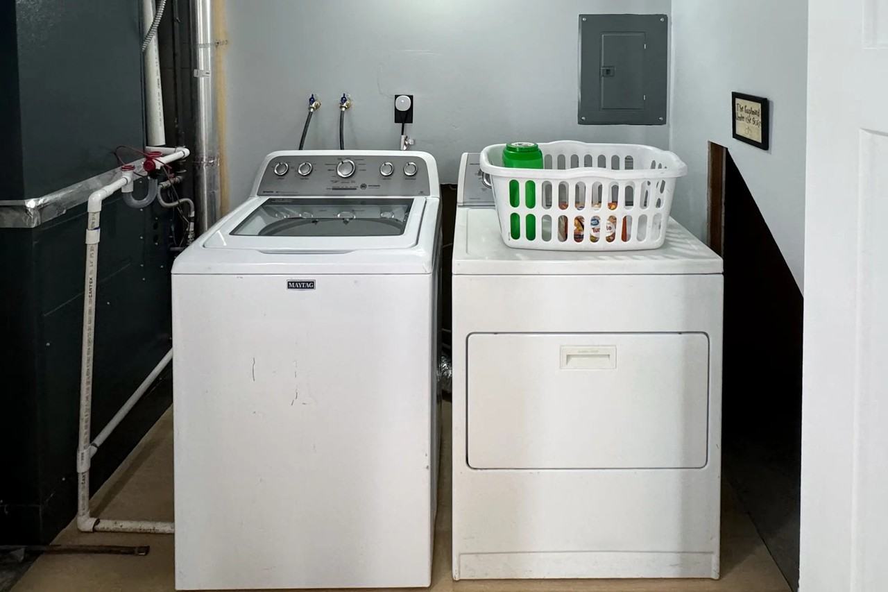 3184 W Millerama Ave Unit 1 - Photo 3 of 18