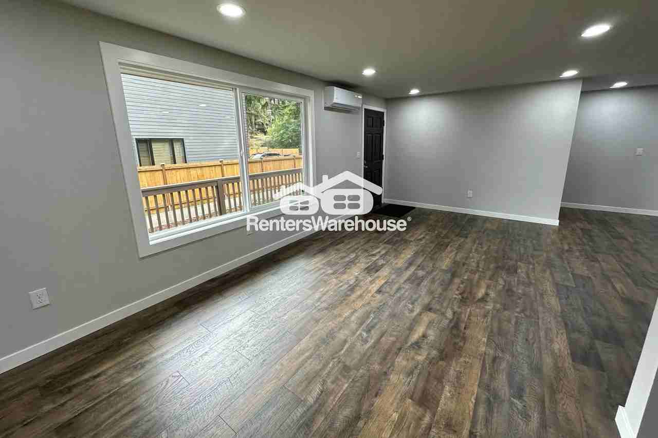 20121 1st Ave S - Photo 3 of 31