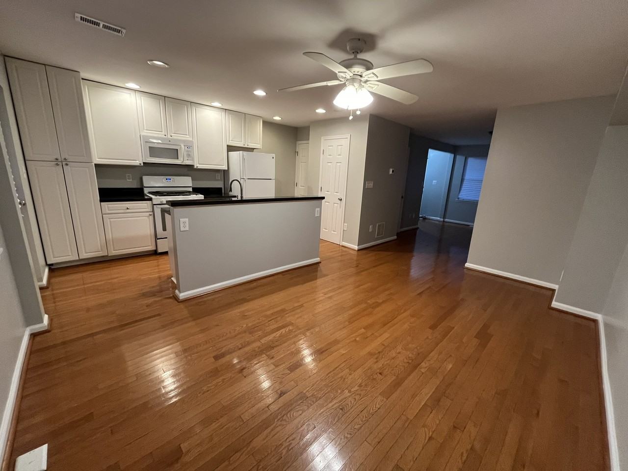 4908 Brookwood Rd - Photo 3 of 13