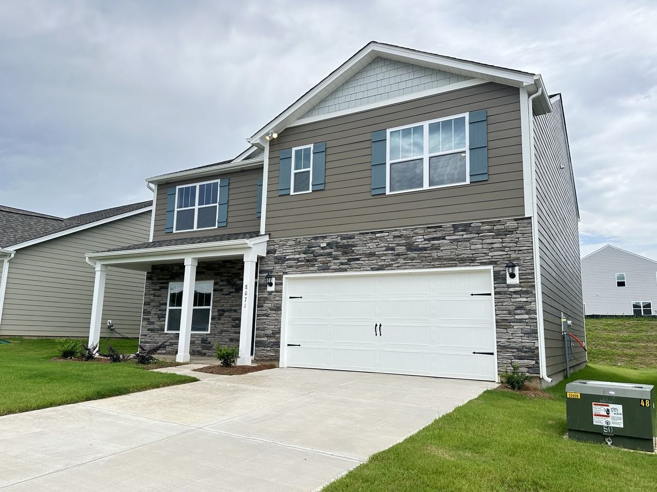 8071 Plymouth Dr - Photo 3 of 46