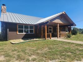 featured image of 1260 Redbud Ln