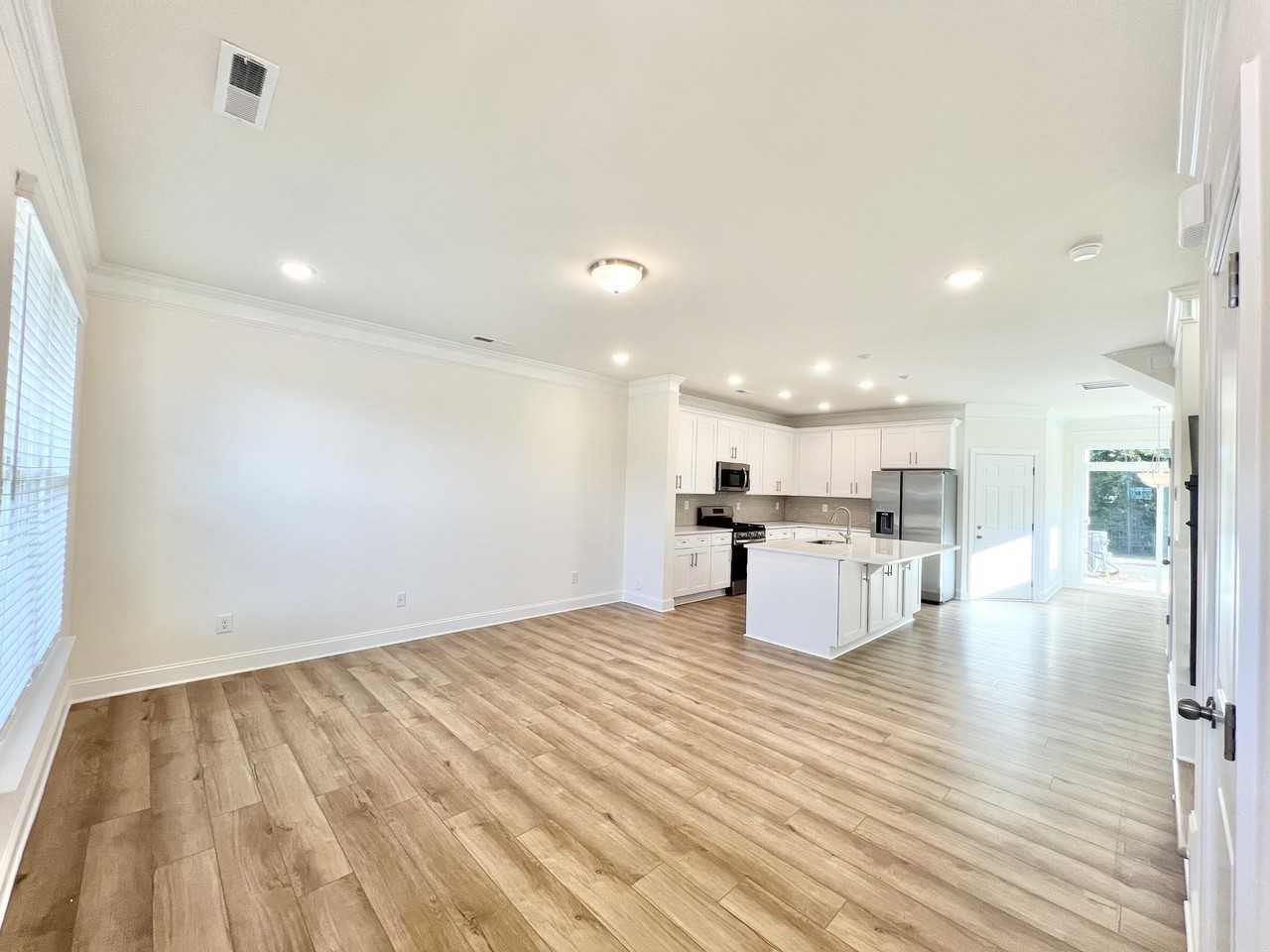 5609 Stafford Rd - Photo 3 of 18