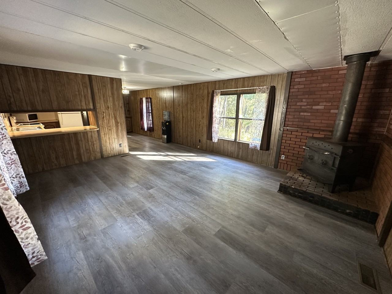 590 1/2 Danielson Rd - Photo 3 of 21
