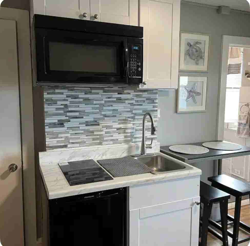 805 E 8th St #5 - Photo 7 of 8