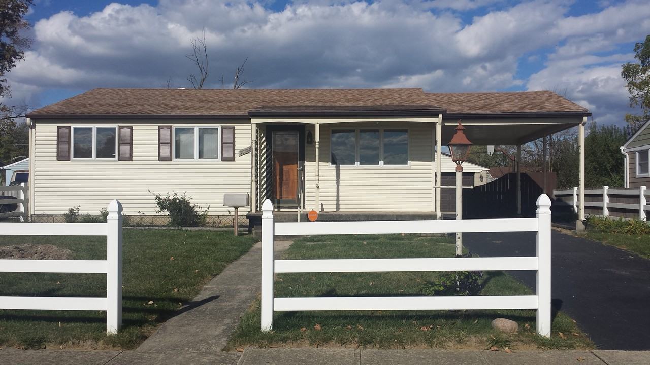 3904 Ardath Rd - Photo 3 of 12