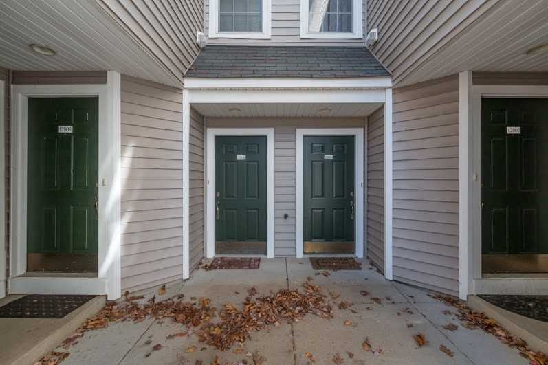12806 Fair Briar Ln - Photo 3 of 15