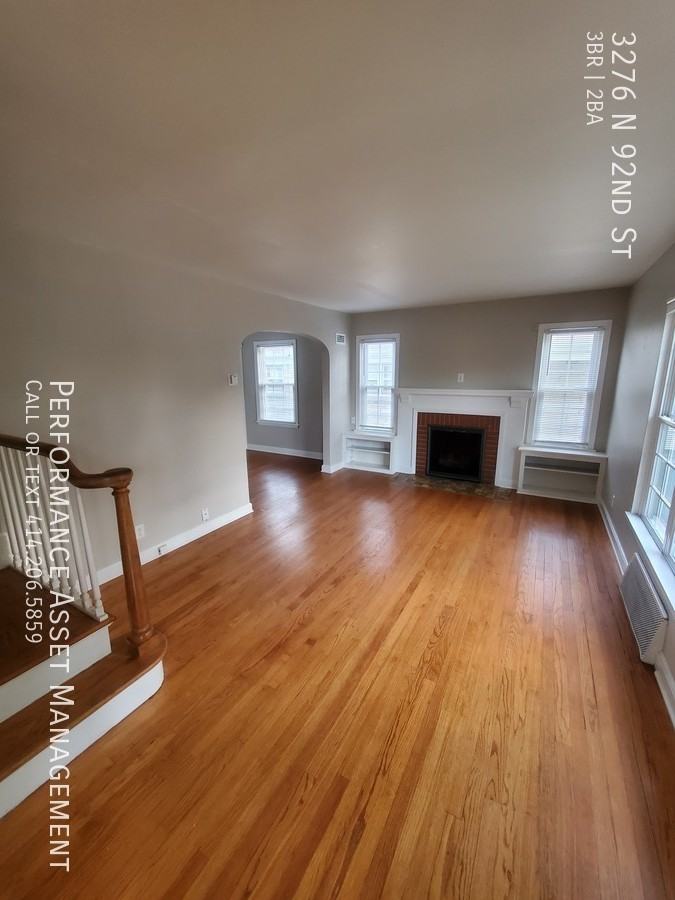 3276 N 92nd St - Photo 2 of 32