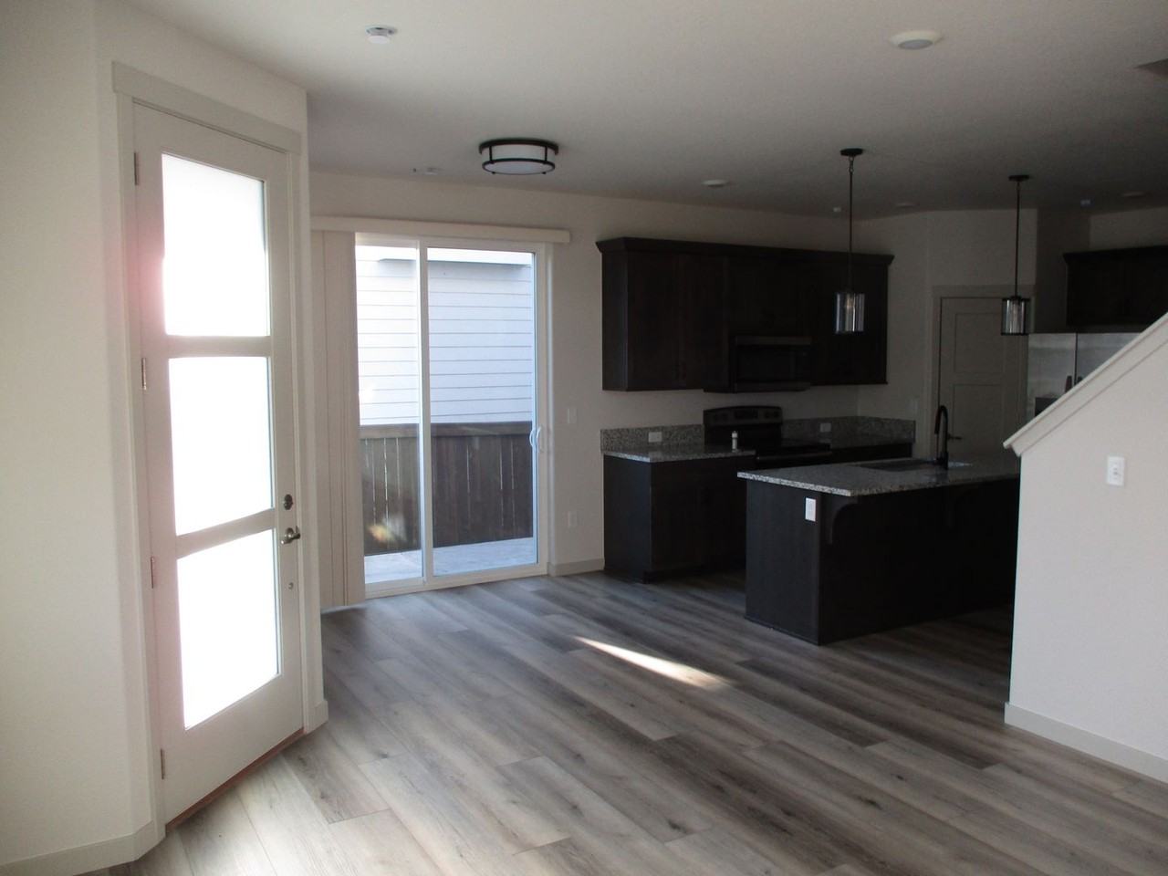 1147 Summit Vista Dr - Photo 3 of 20