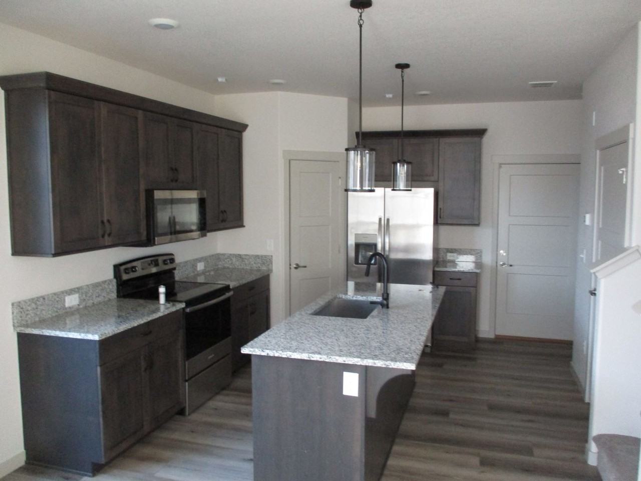1147 Summit Vista Dr - Photo 4 of 20