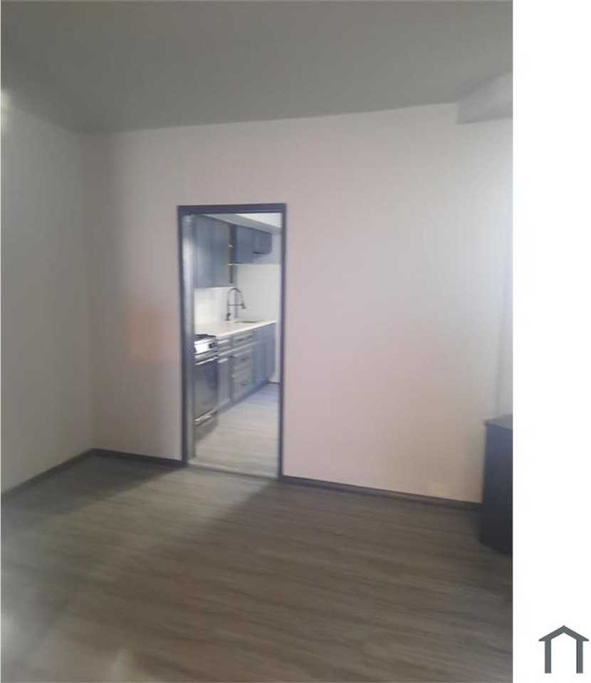 727 E Cornwall St - Photo 3 of 10