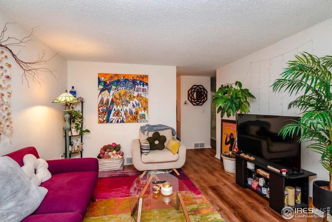 824 Meeker St #NA - Photo 4 of 18