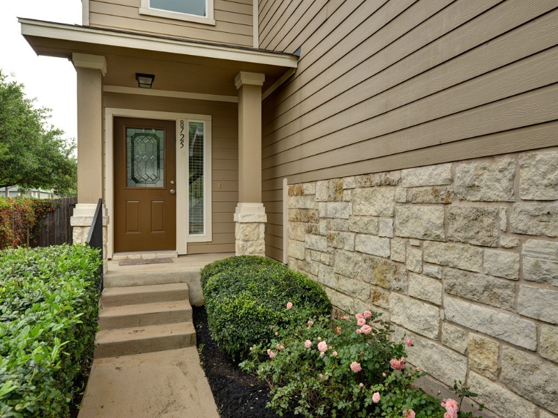 8725 White Ibis Drive - Photo 3 of 20