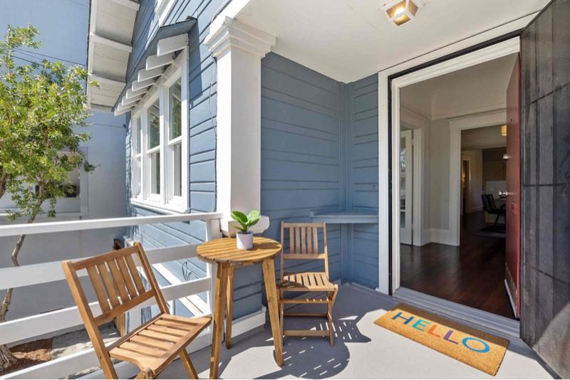 588 58th St - Photo 2 of 6