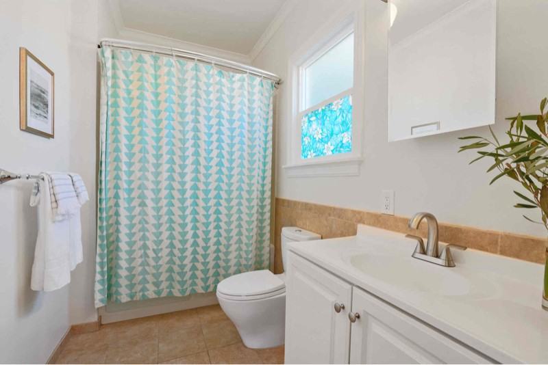 588 58th St - Photo 4 of 6