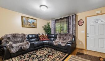 featured image of 1631 W Vaunda Ave #1631