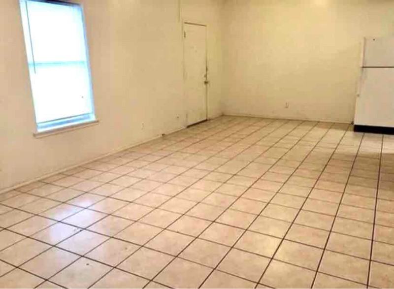 7648 Windsor Oaks - Photo 2 of 13