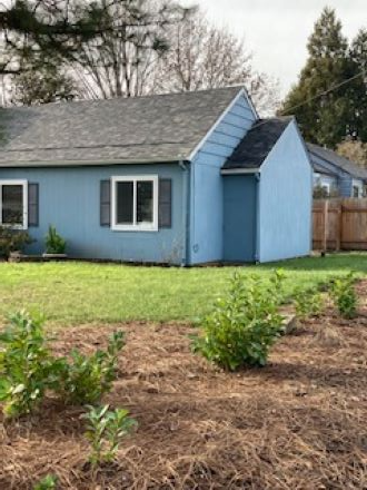 244 Ne Oak St #244NEOAKST - Photo 2 of 15