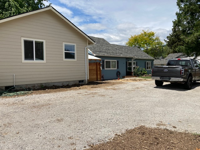 244 Ne Oak St #244NEOAKST - Photo 3 of 15